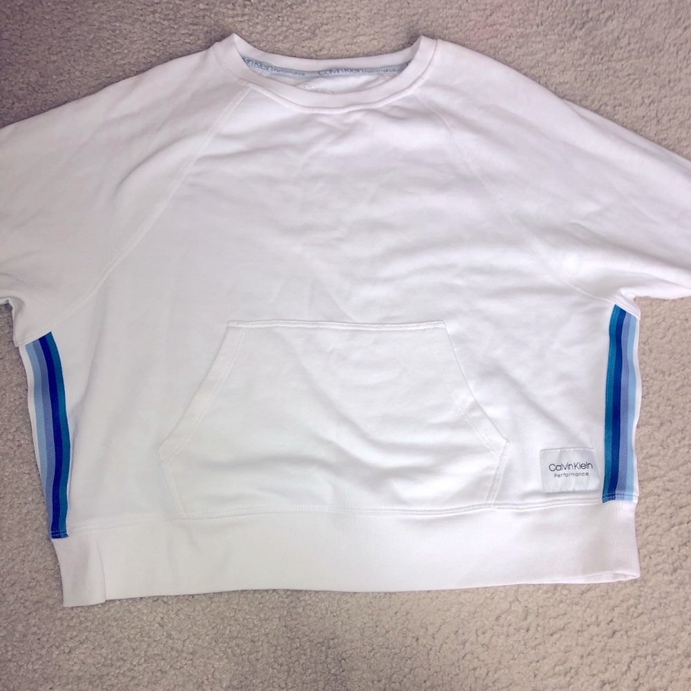 Calvin Klein sweat shirt crew net really cute